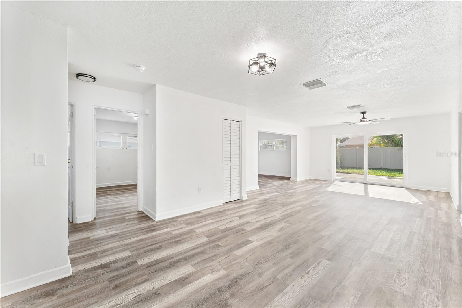 APOLLO BEACH UNIT ONE PT ONE - Residential