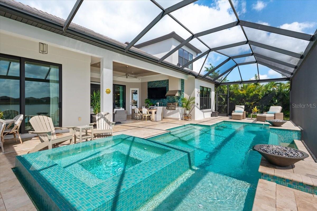 LAKEHOUSE COVE AT WATERSIDE - Residential