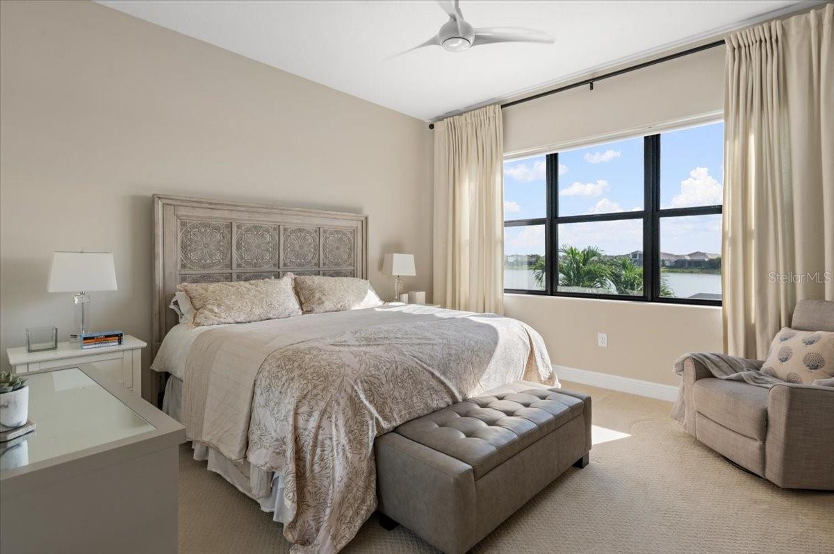 LAKEHOUSE COVE AT WATERSIDE - Residential