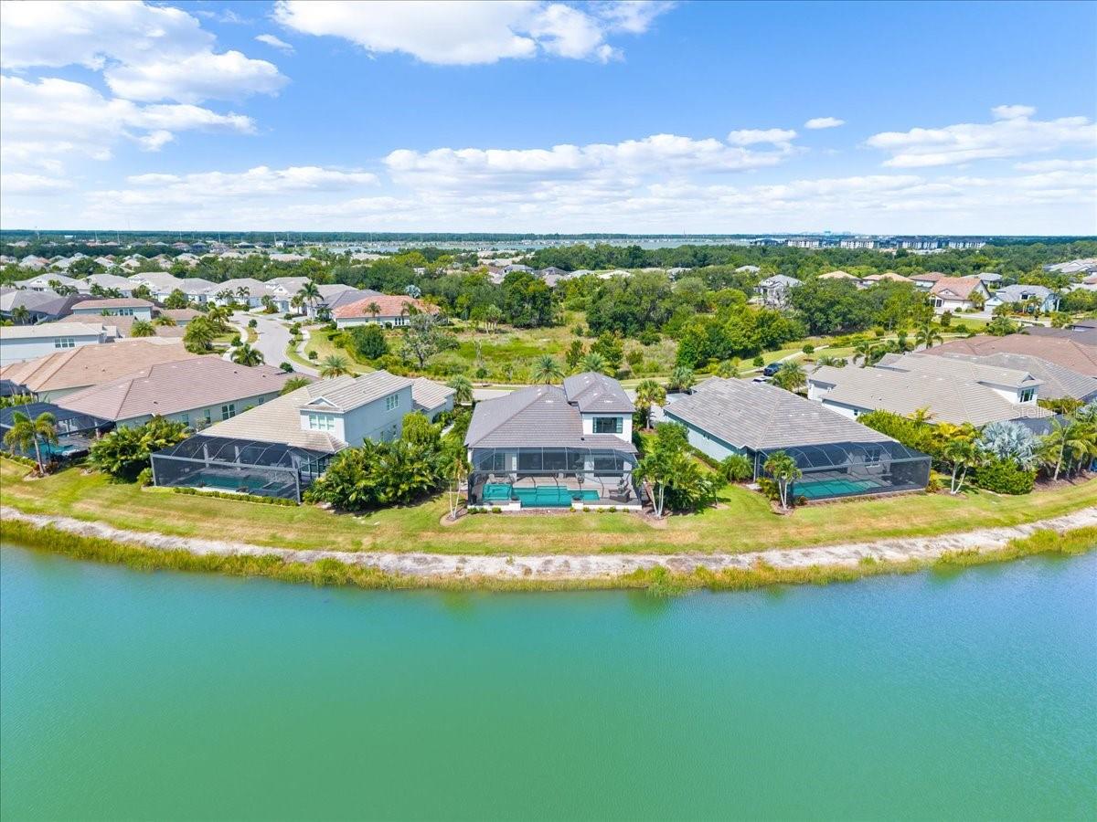 LAKEHOUSE COVE AT WATERSIDE - Residential