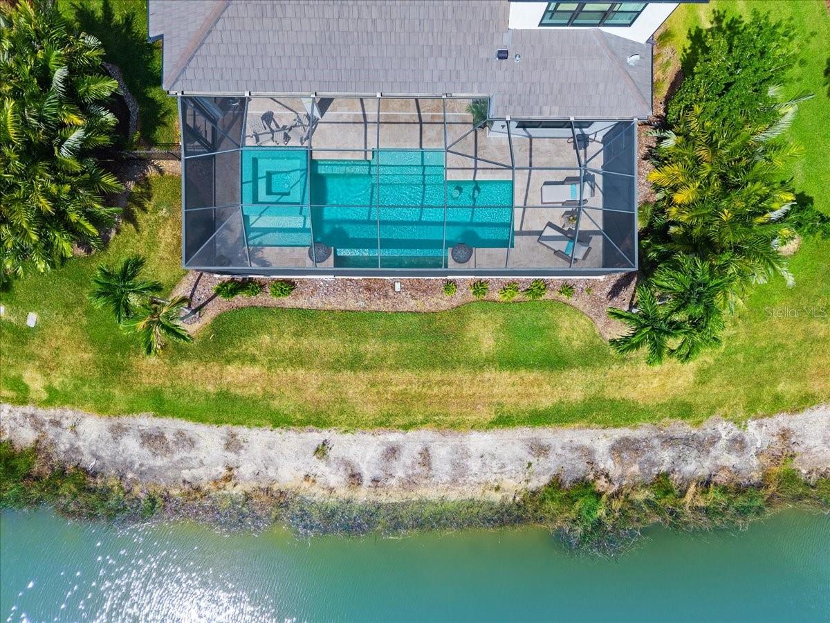 LAKEHOUSE COVE AT WATERSIDE - Residential