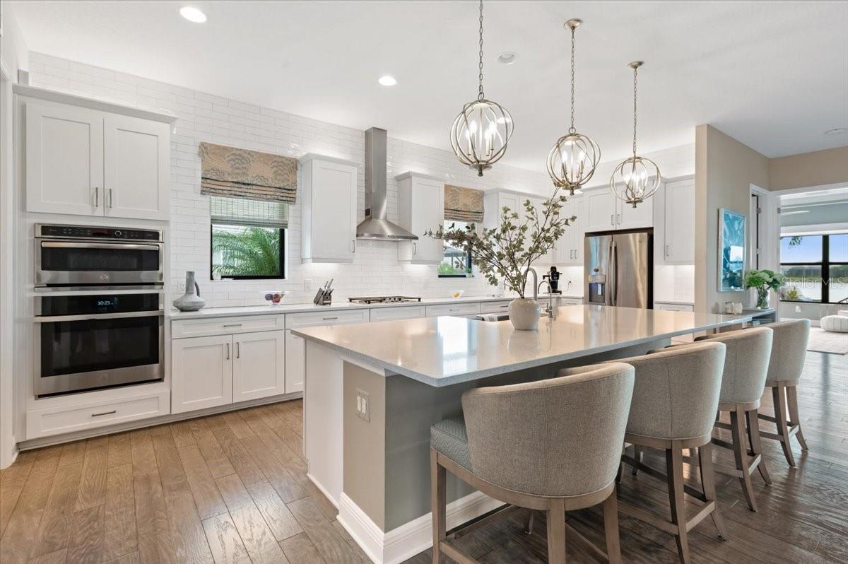 LAKEHOUSE COVE AT WATERSIDE - Residential