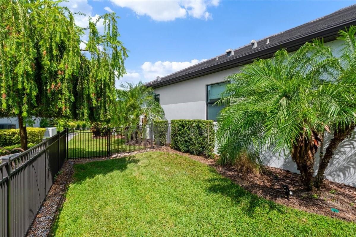 LAKEHOUSE COVE AT WATERSIDE - Residential