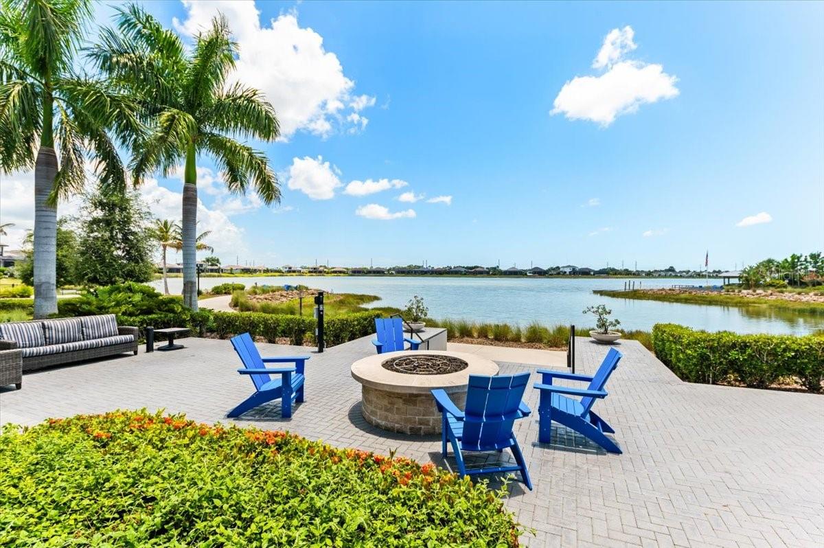 LAKEHOUSE COVE AT WATERSIDE - Residential