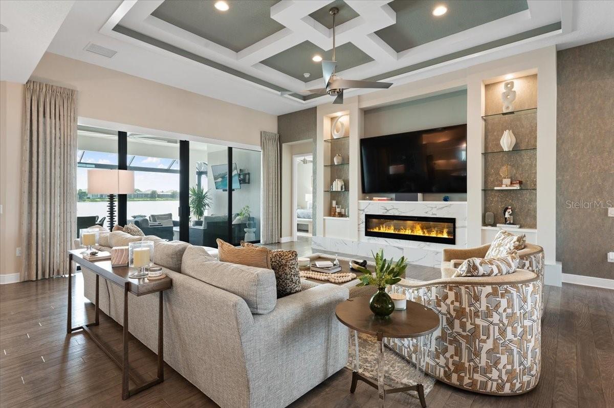 LAKEHOUSE COVE AT WATERSIDE - Residential