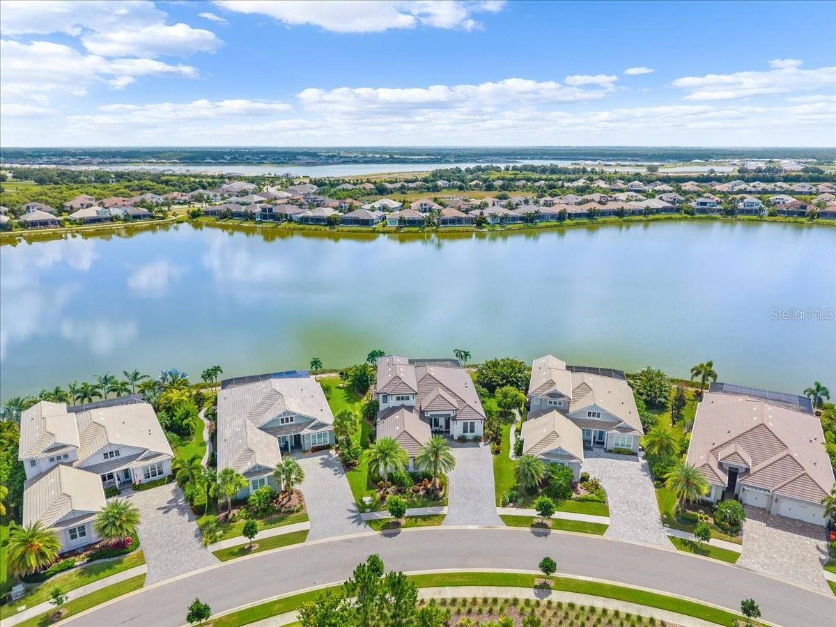 LAKEHOUSE COVE AT WATERSIDE - Residential