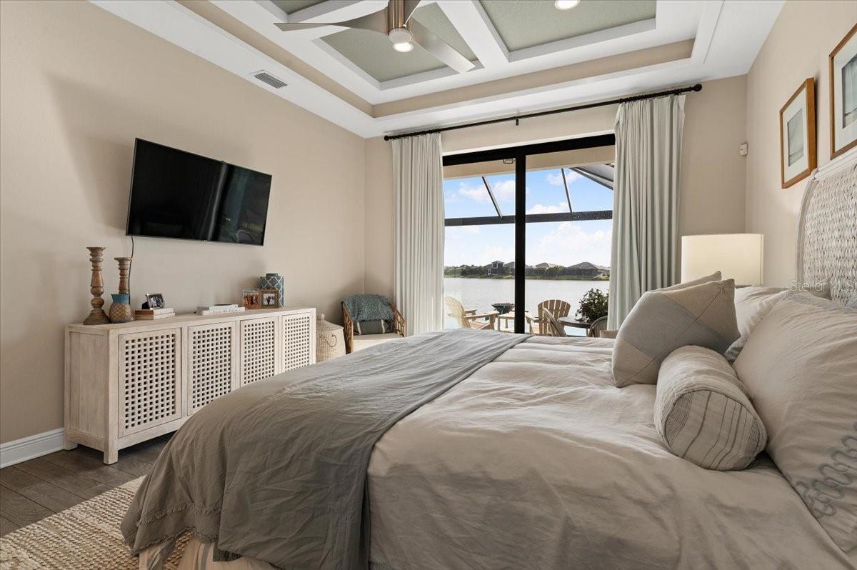 LAKEHOUSE COVE AT WATERSIDE - Residential