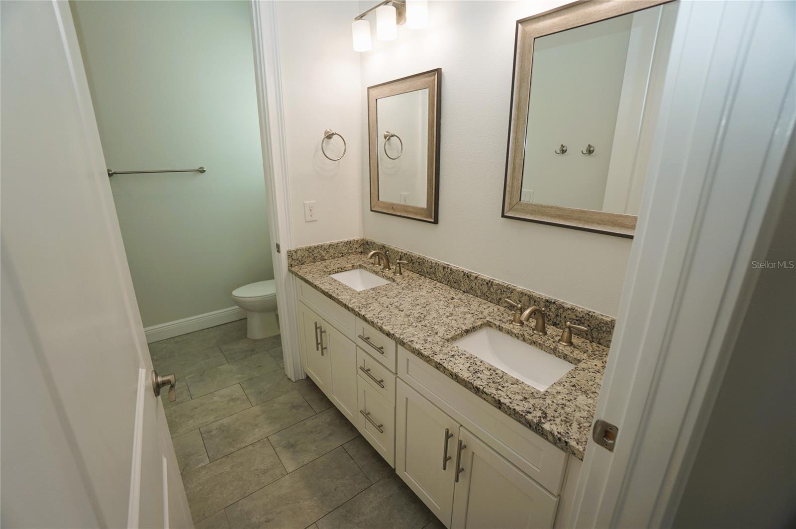 HUBERT GARDEN HOMES - Residential Lease