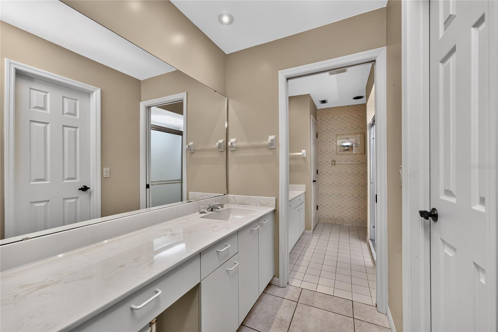 KINGSWAY GOLF VILLAS FIRST ADD - Residential