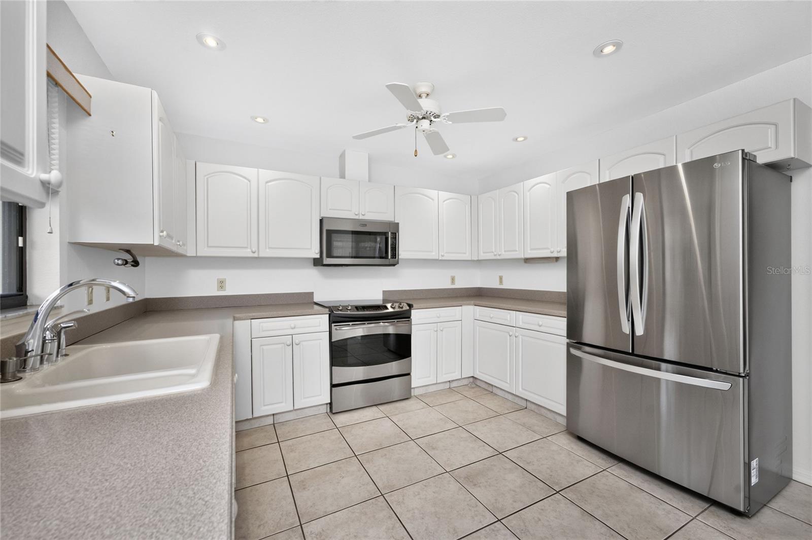 KINGSWAY GOLF VILLAS FIRST ADD - Residential