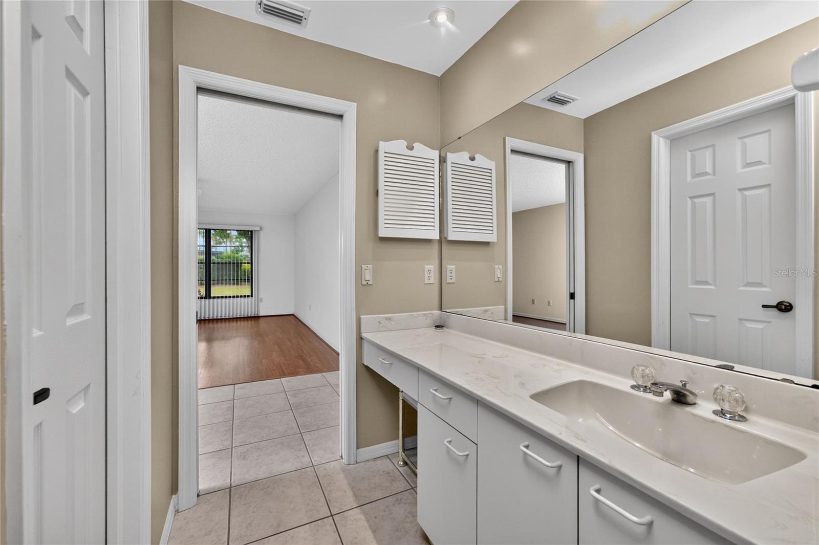 KINGSWAY GOLF VILLAS FIRST ADD - Residential