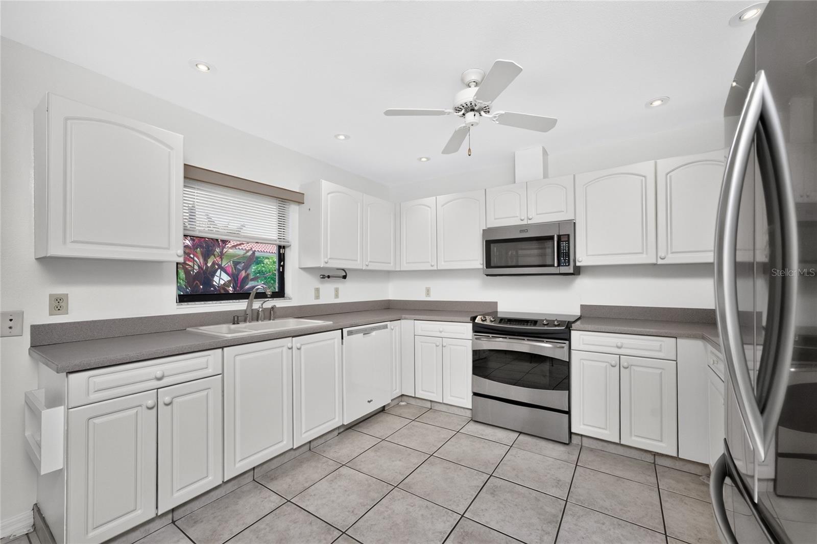 KINGSWAY GOLF VILLAS FIRST ADD - Residential