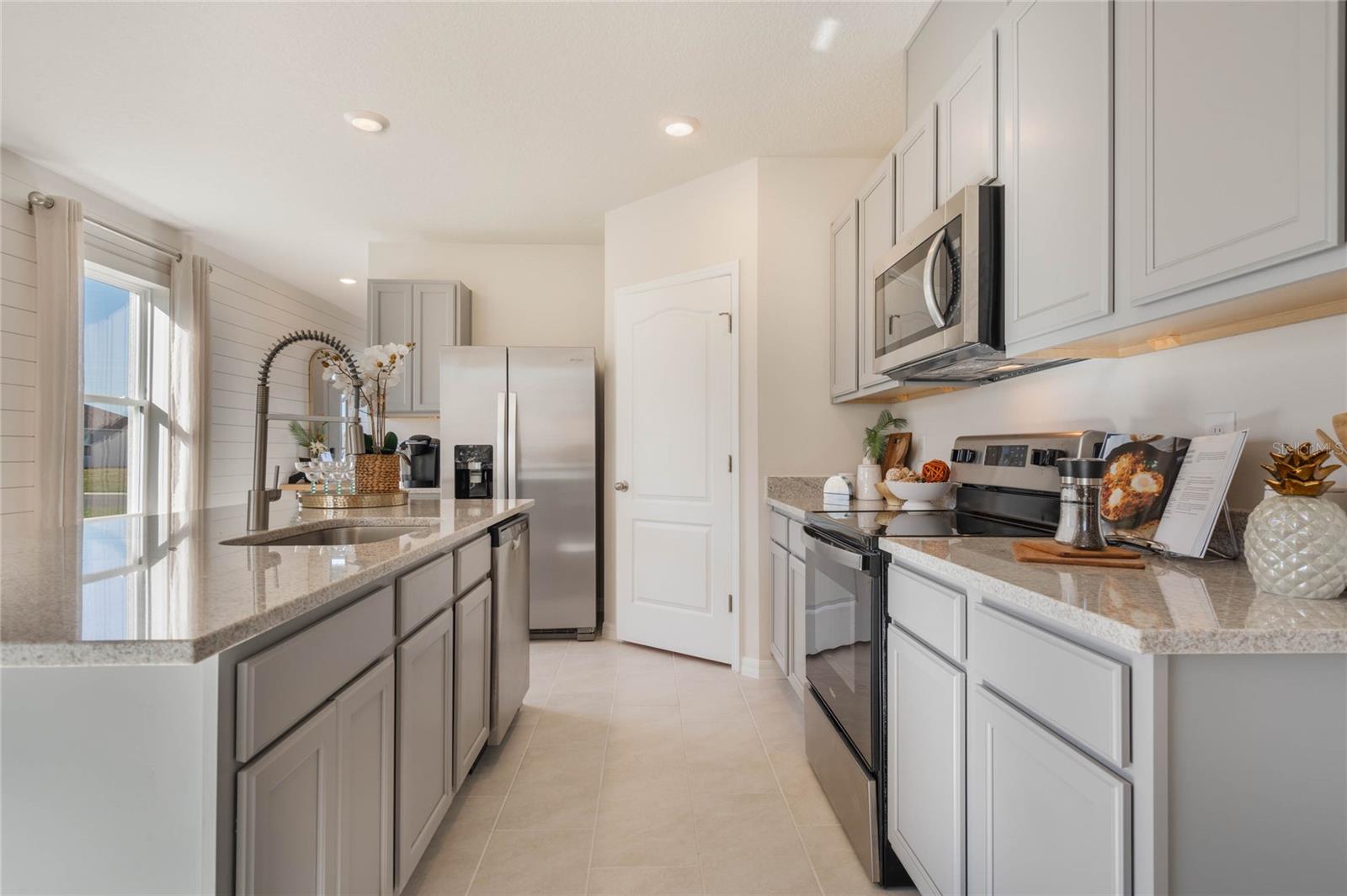 LAKE DEER ESTATES - Residential