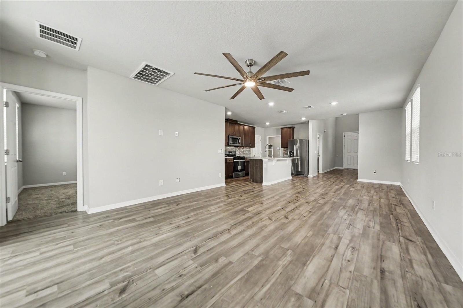 LAKE DENHAM ESTATES - Residential