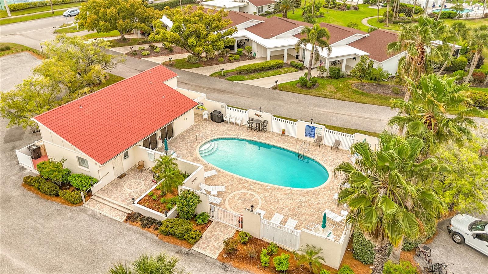 CAPRI WEST - Residential