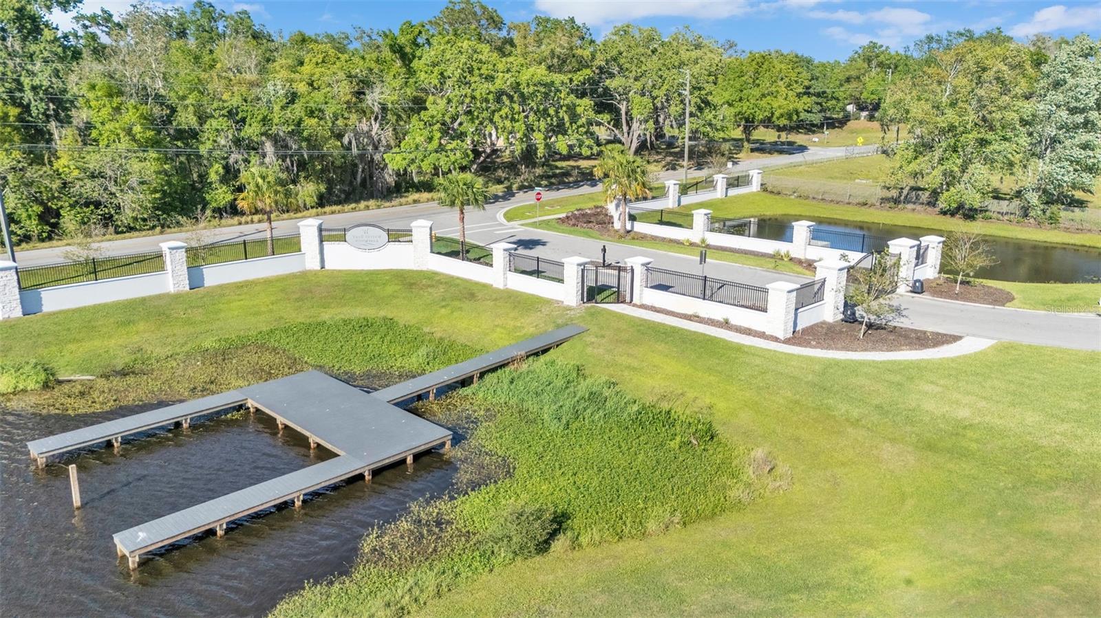 WATERS EDGE/LK GIBSON PH 1 - Residential