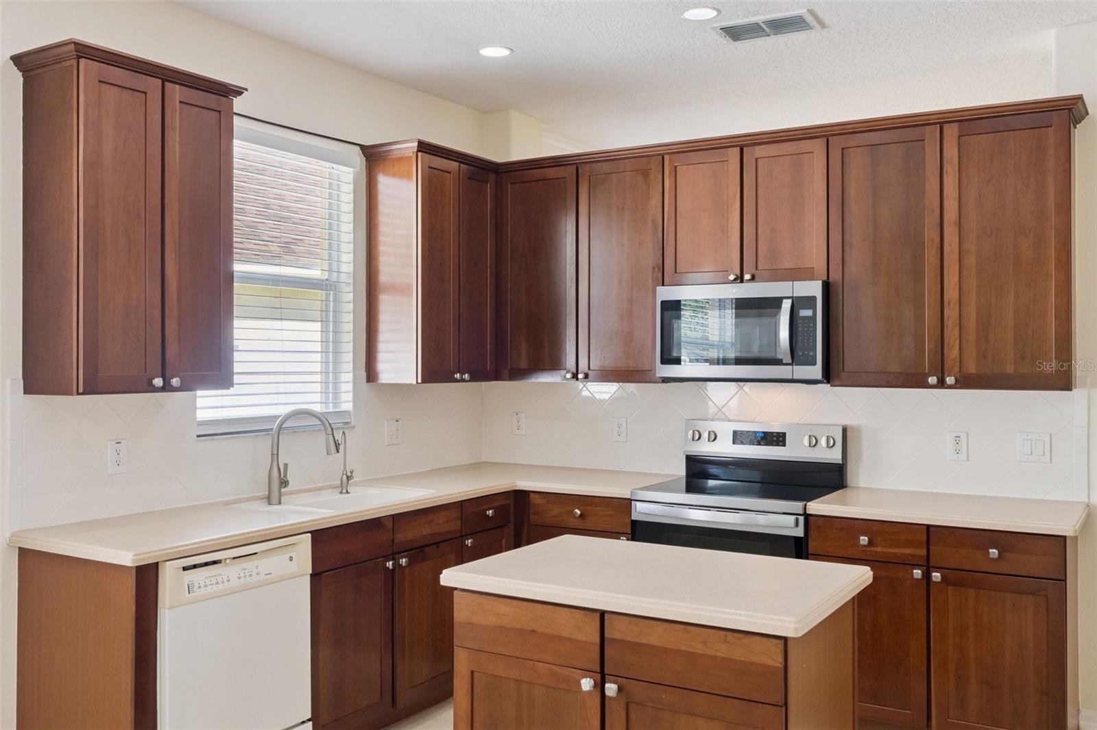 WATERFORD TRLS PH I - Residential Lease