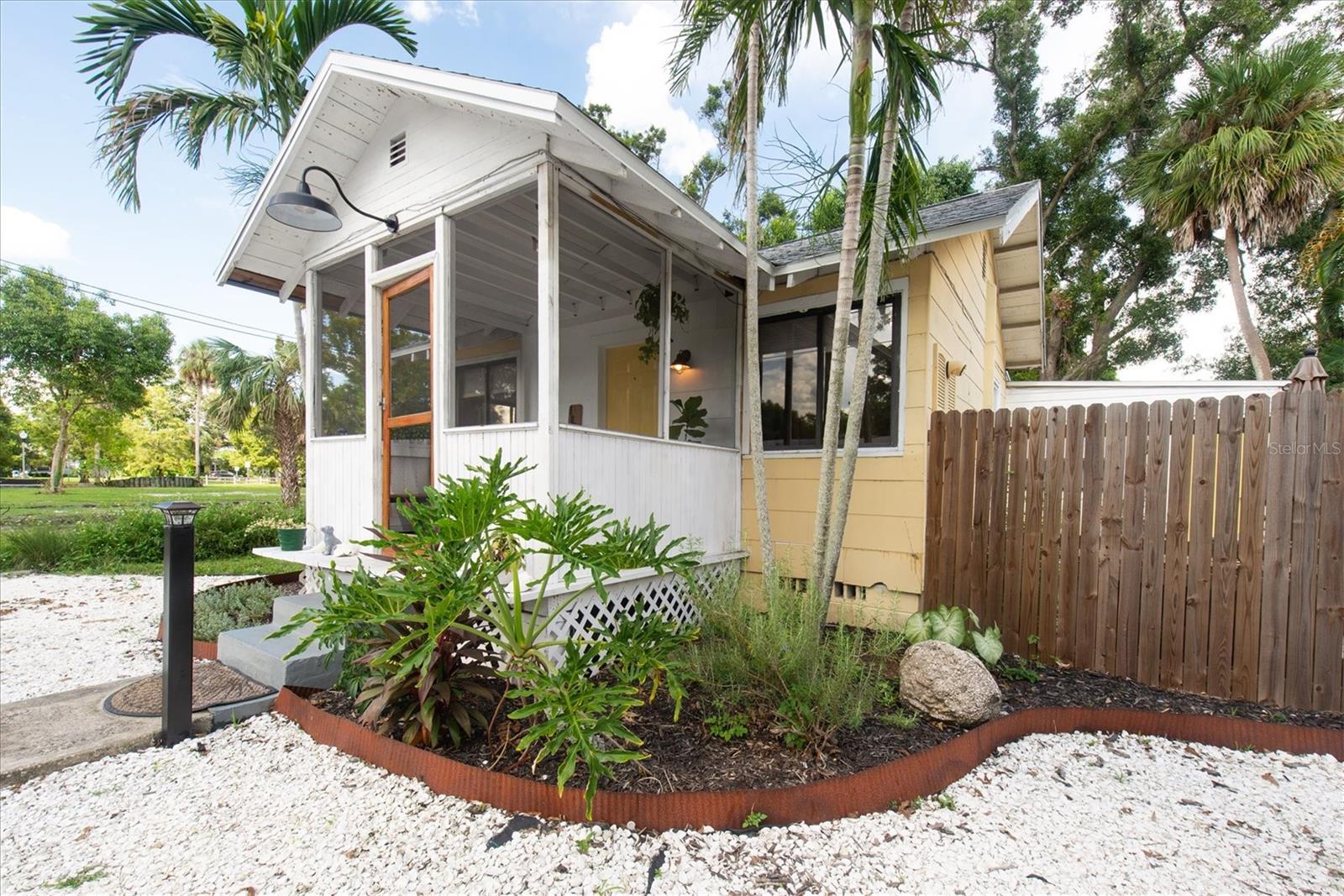 TANGERINE BUS CENTER SUB - Residential