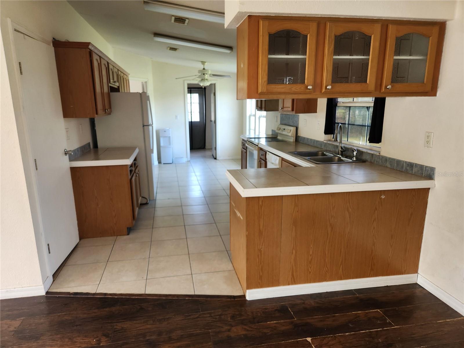 CANAVERAL ACRES 2 - Residential Lease