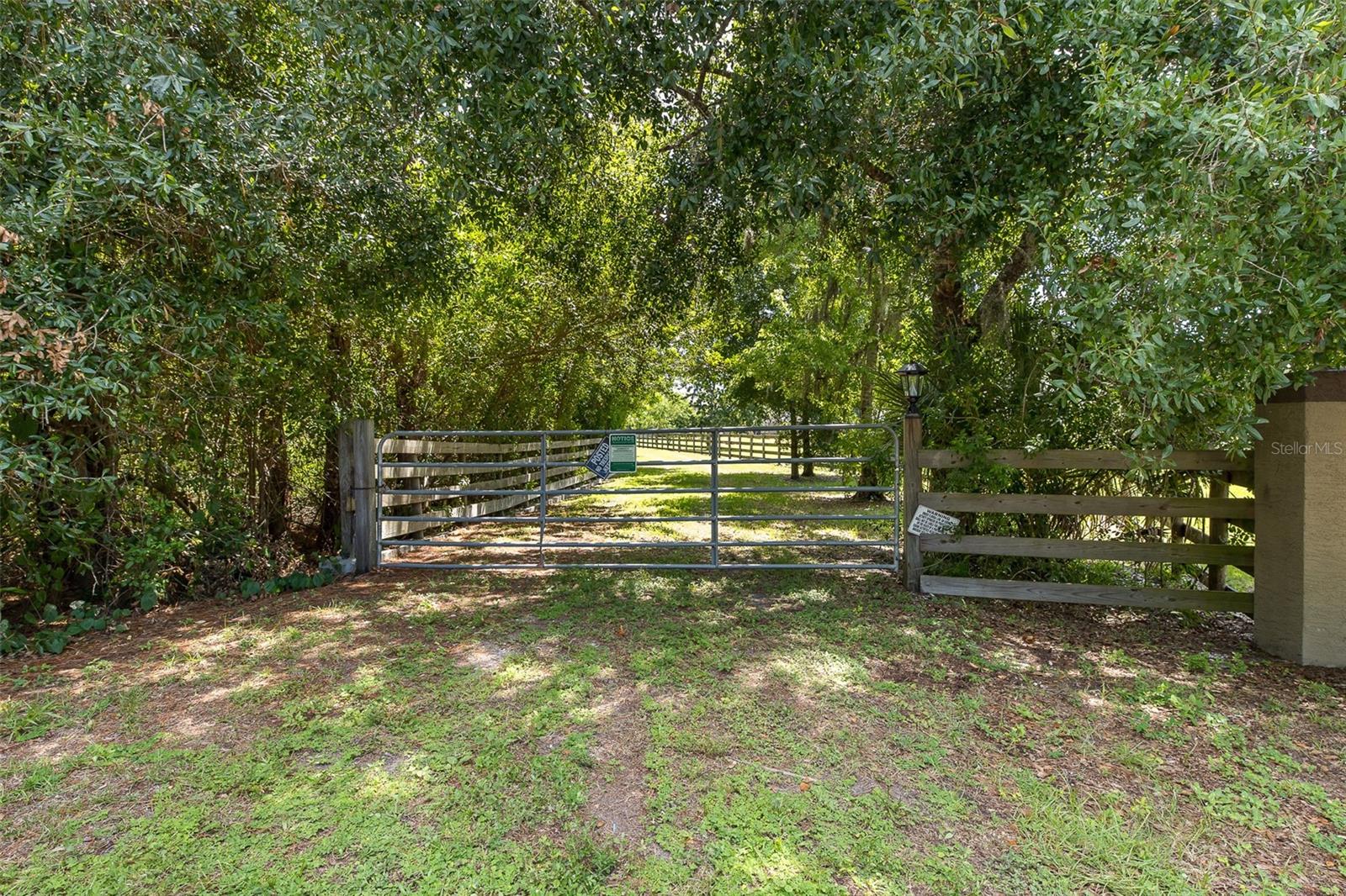 HORSESHOE ESTATES - Land