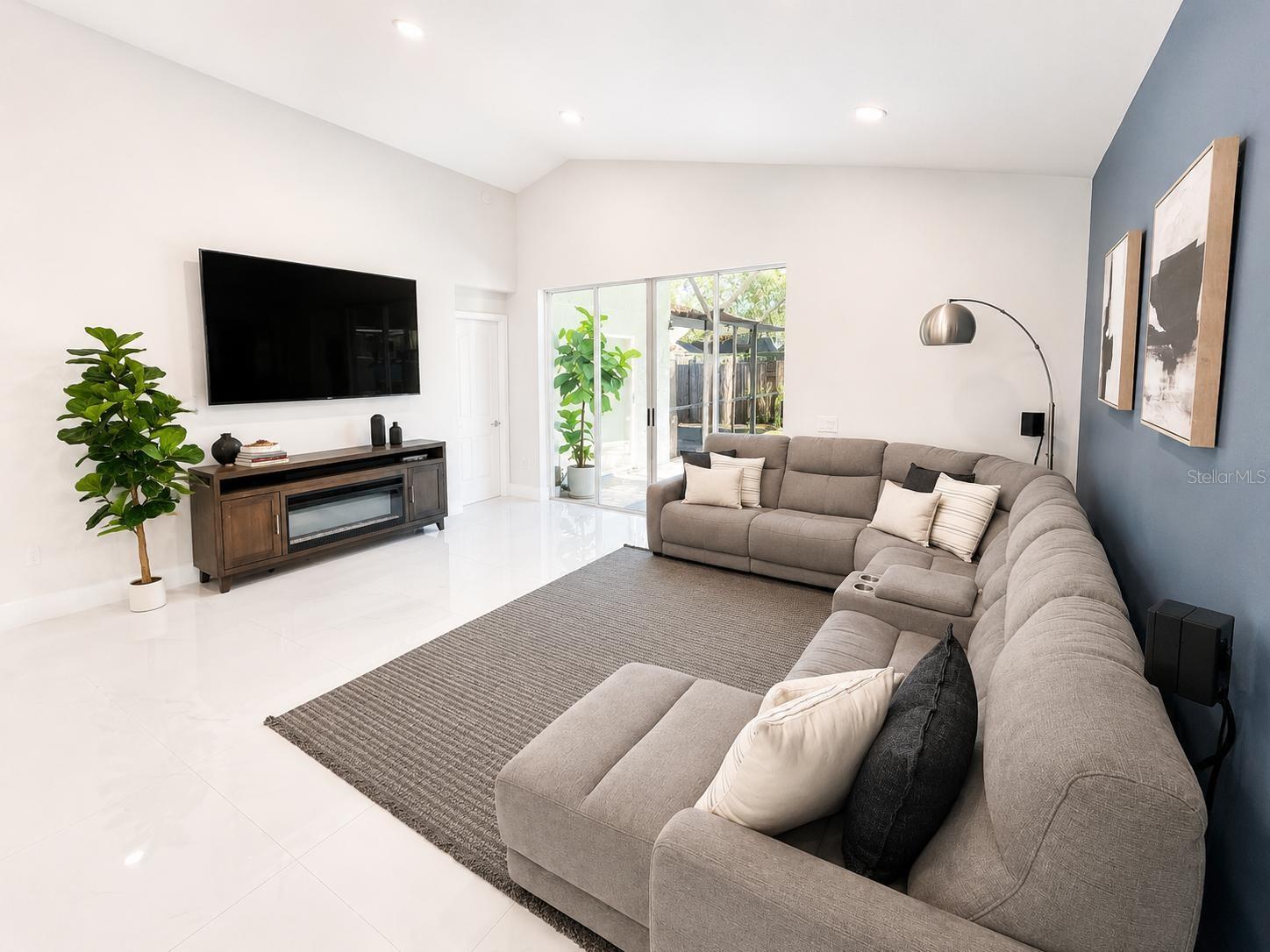BLOOMINGDALE SEC P Q - Residential