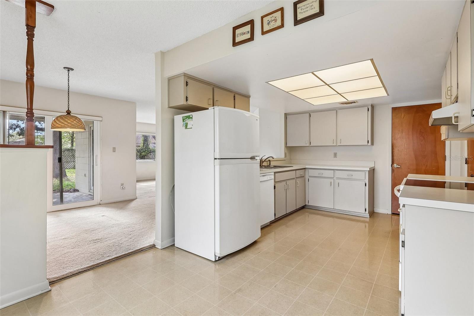 ARBOR RIDGE WEST - Residential
