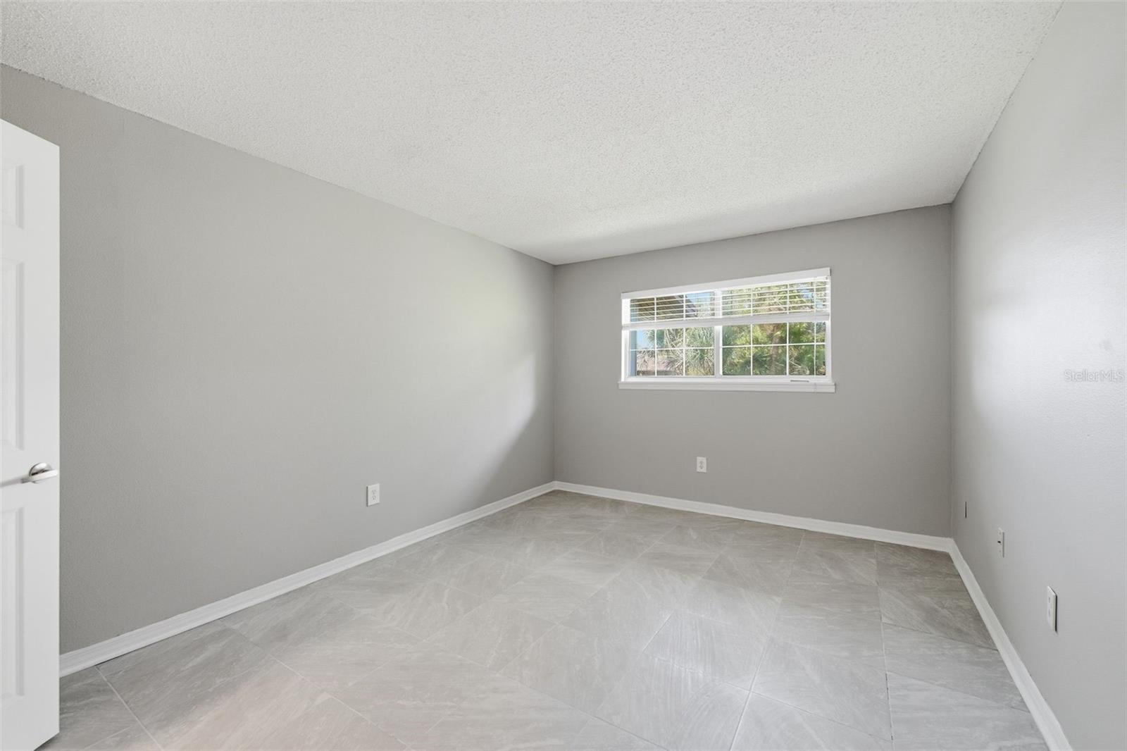 WATERFALL COVE AT WINTER PARK CONDO - Residential