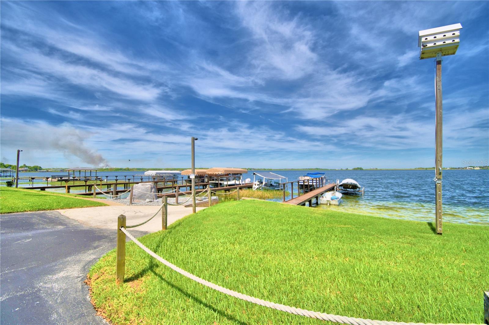 ARIANA SHORES MHP - Residential
