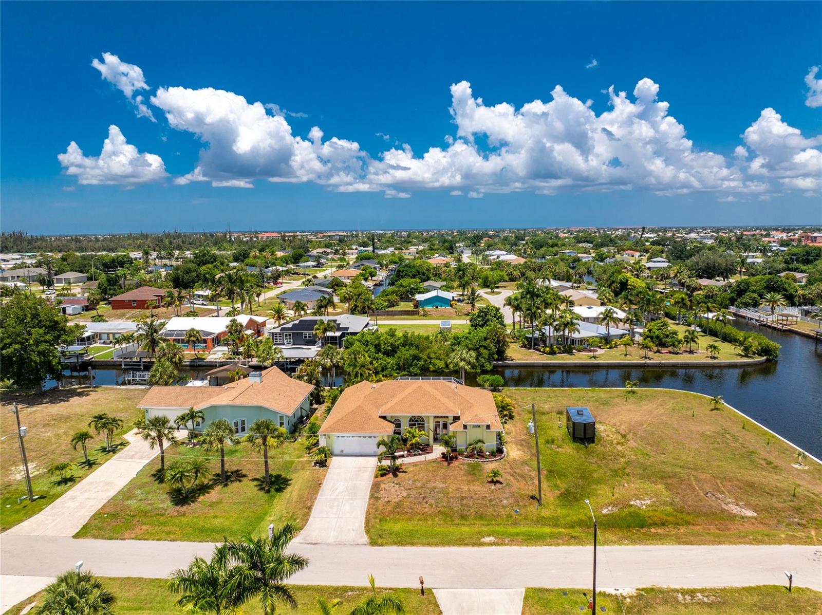 CHARLOTTE PARK - Residential