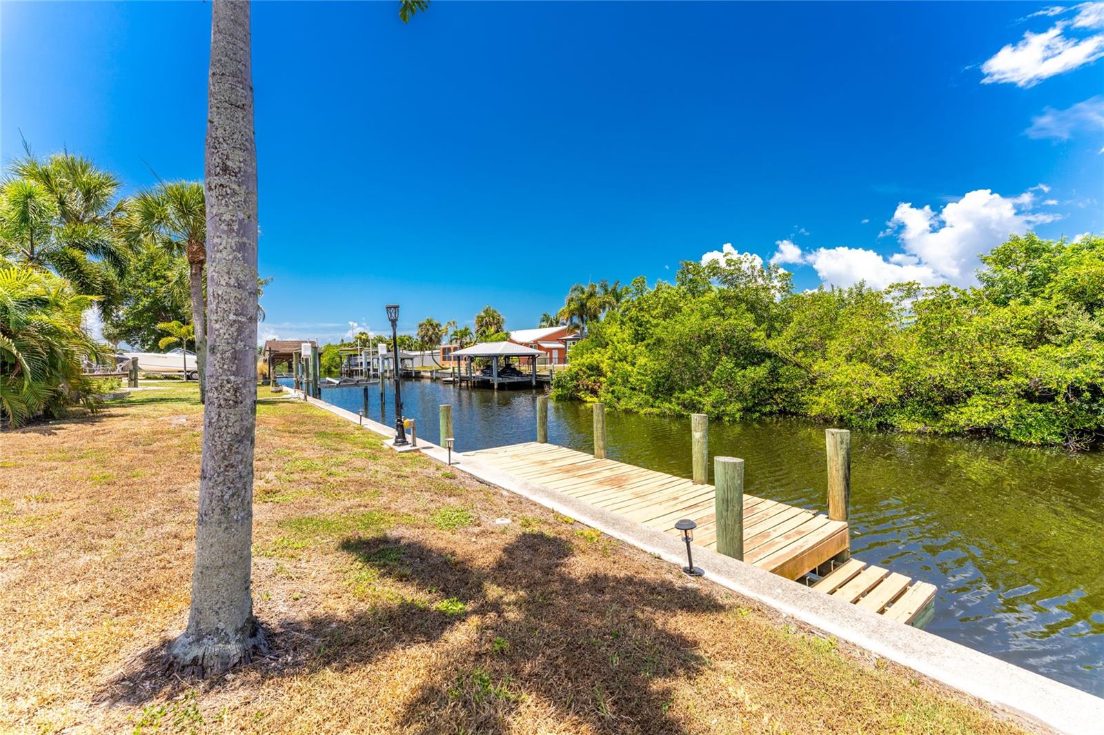CHARLOTTE PARK - Residential