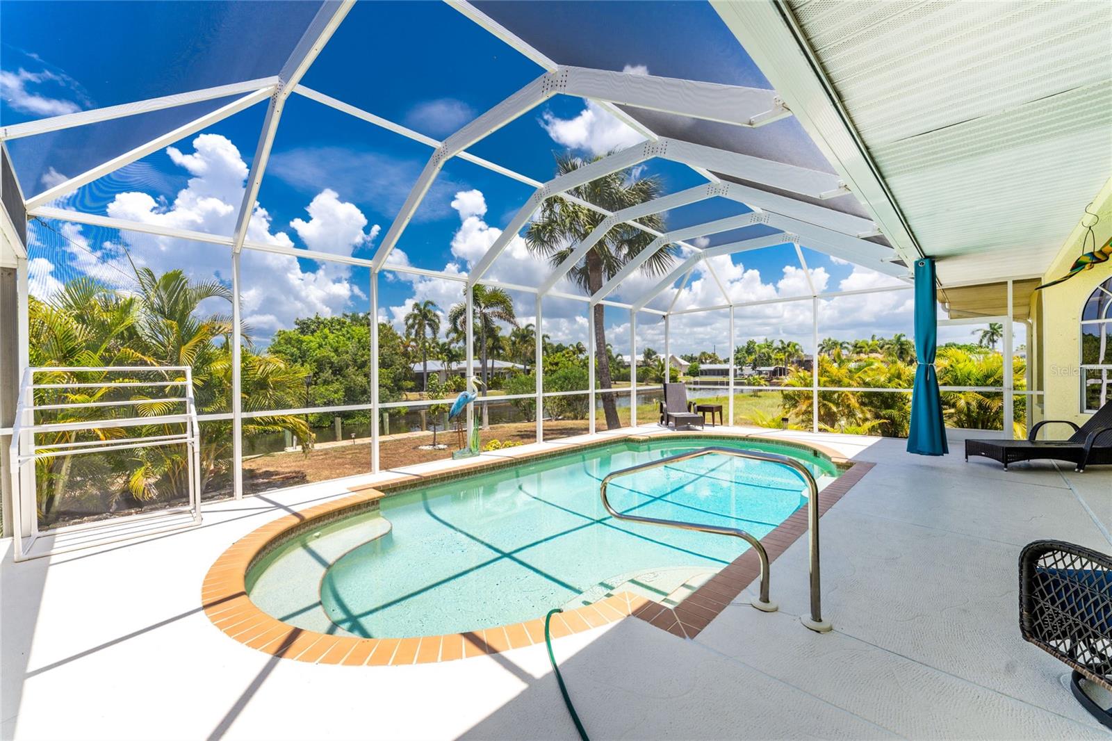 CHARLOTTE PARK - Residential