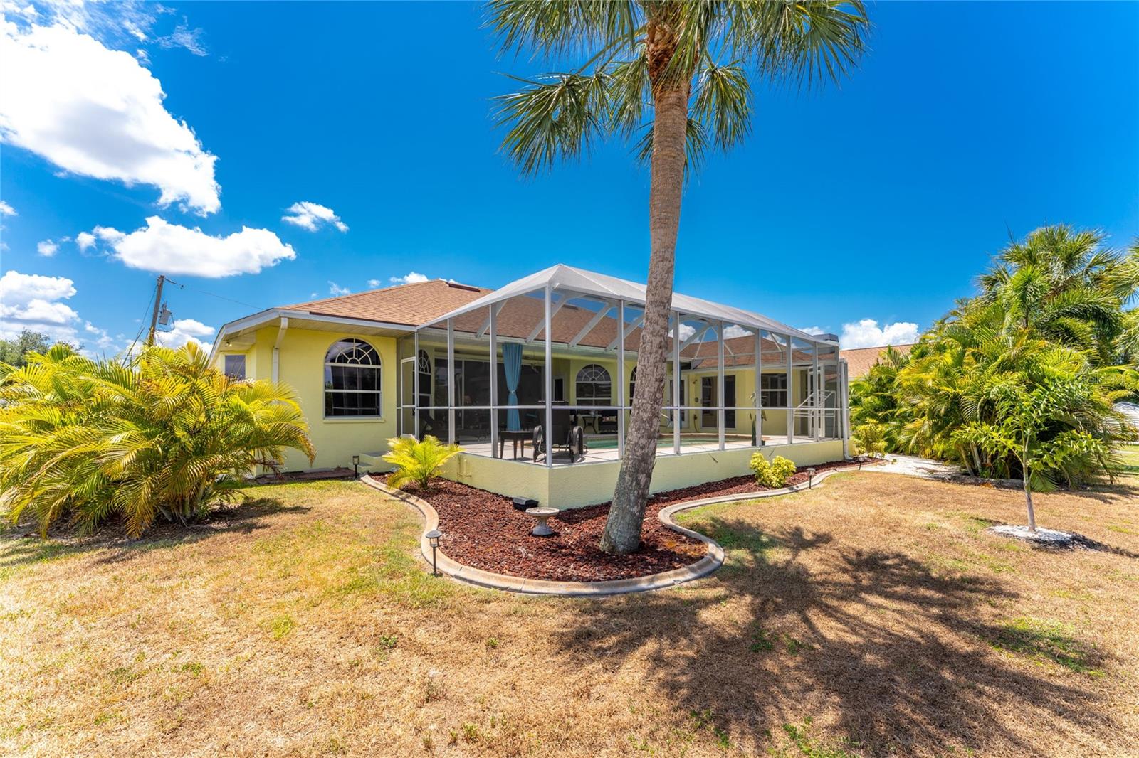 CHARLOTTE PARK - Residential