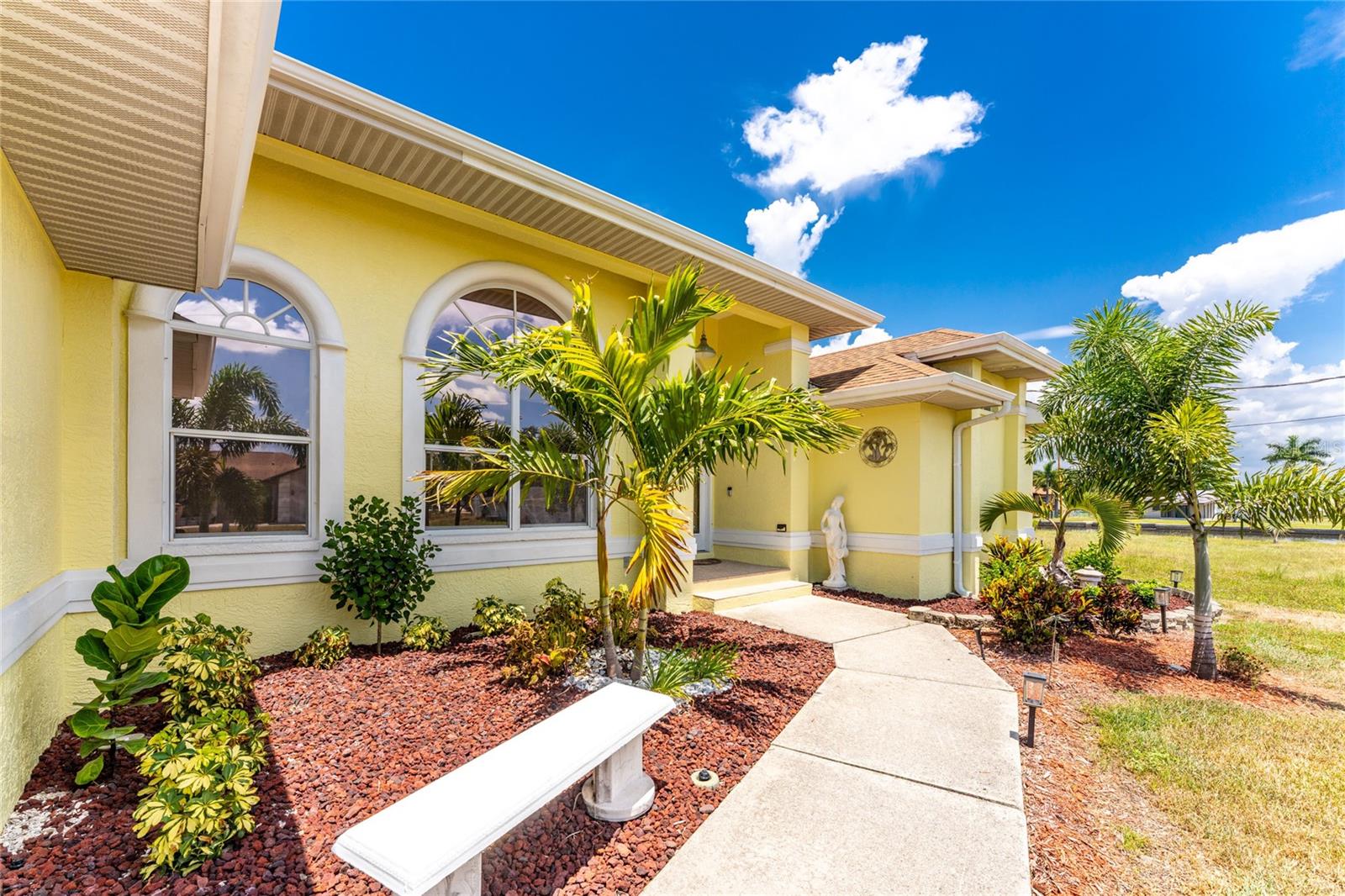 CHARLOTTE PARK - Residential