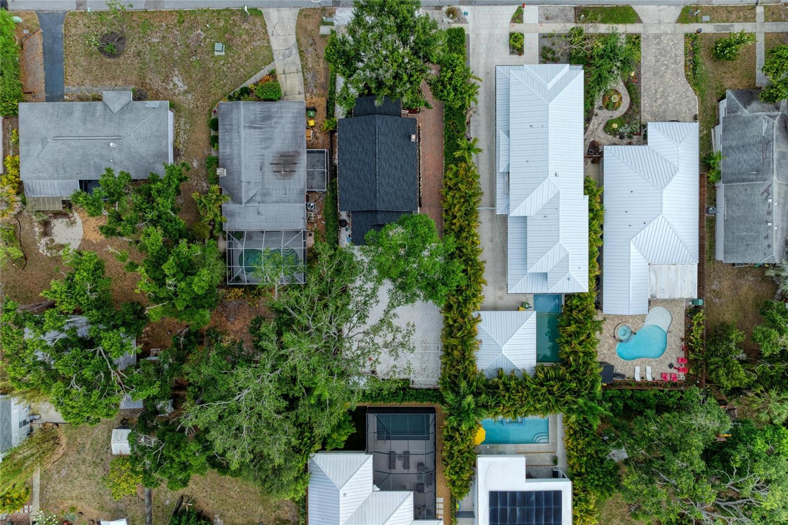 LA LINDA TERRACE - Residential