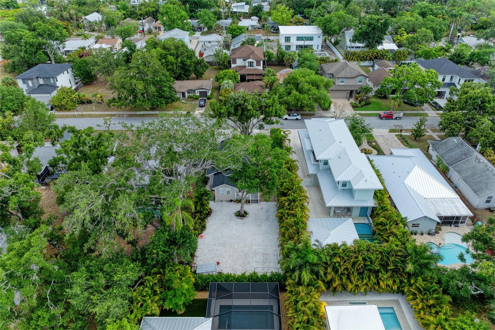 LA LINDA TERRACE - Residential