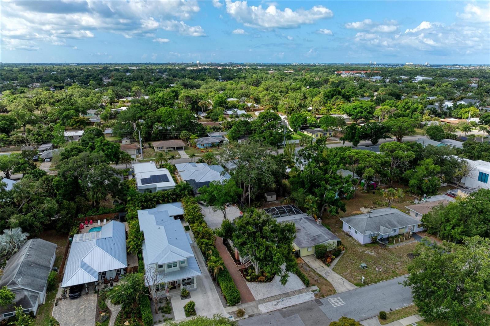 LA LINDA TERRACE - Residential