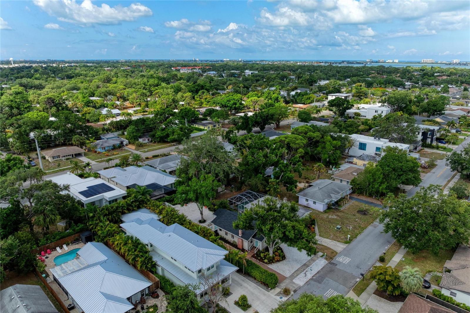 LA LINDA TERRACE - Residential