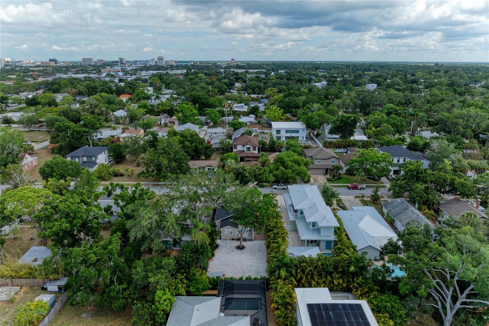 LA LINDA TERRACE - Residential