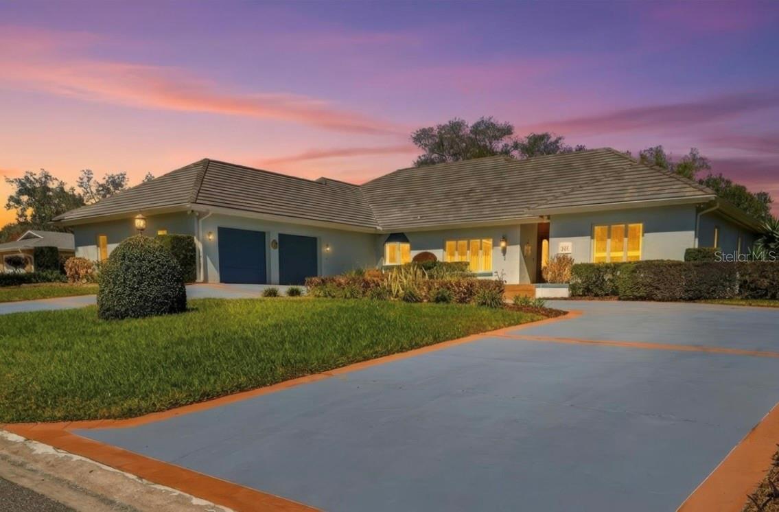 ARROWHEAD LAKE - Residential