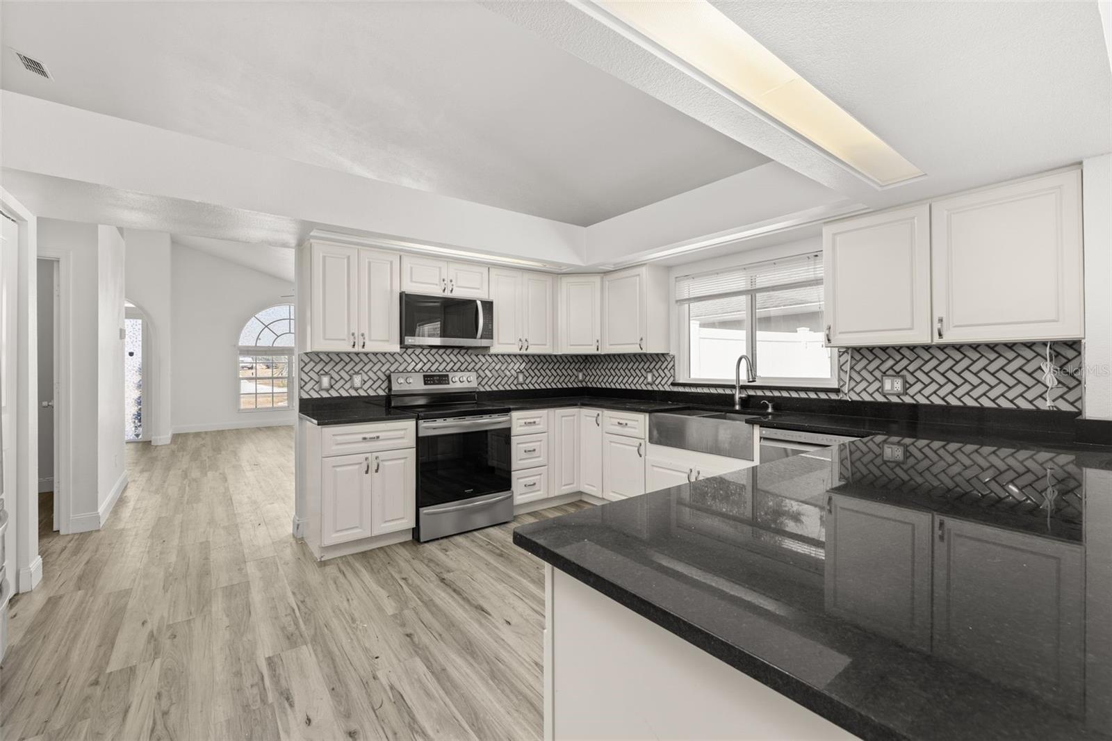 EAGLERIDGE PH 01A REP - Residential Lease