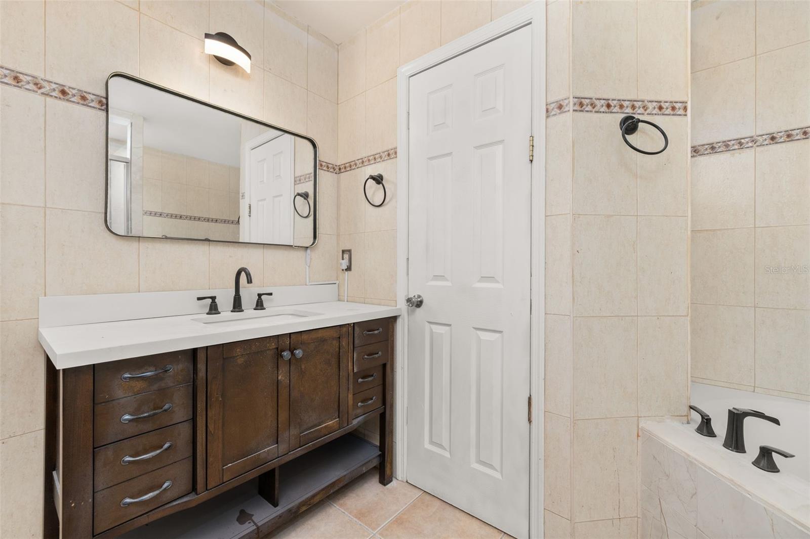 EAGLERIDGE PH 01A REP - Residential Lease