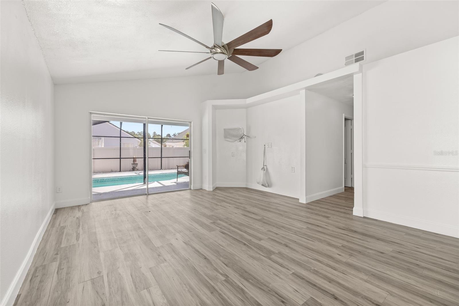 EAGLERIDGE PH 01A REP - Residential Lease