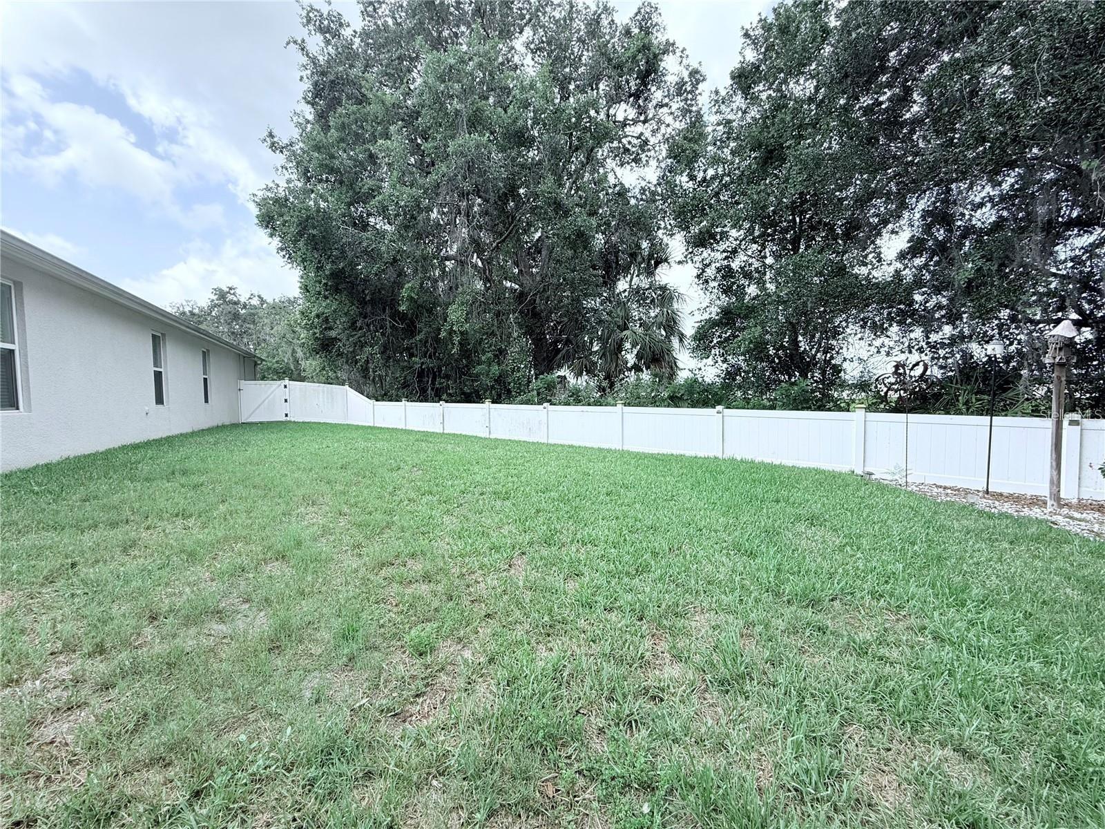 OAK CRK A-D PH 03 - Residential Lease