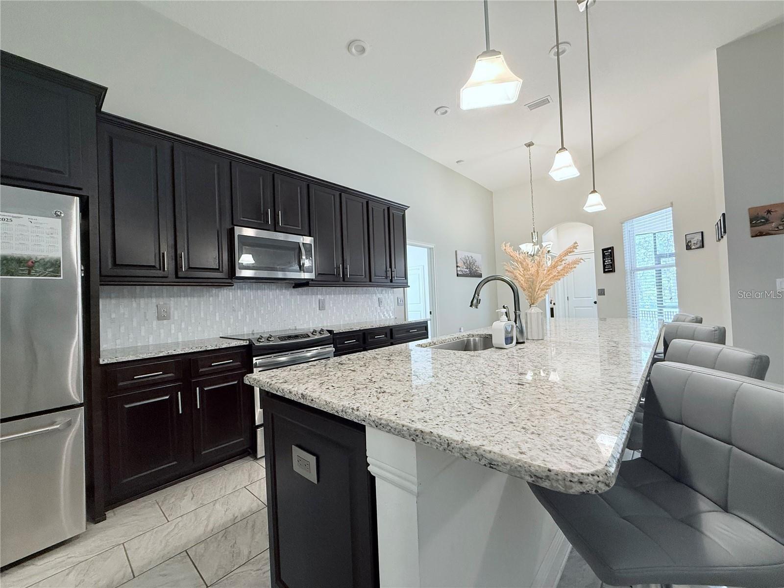 OAK CRK A-D PH 03 - Residential Lease
