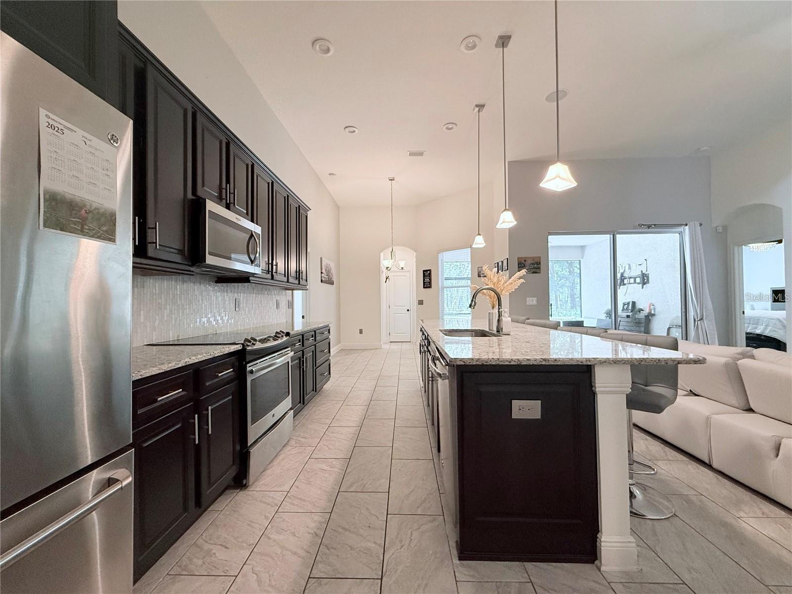 OAK CRK A-D PH 03 - Residential Lease