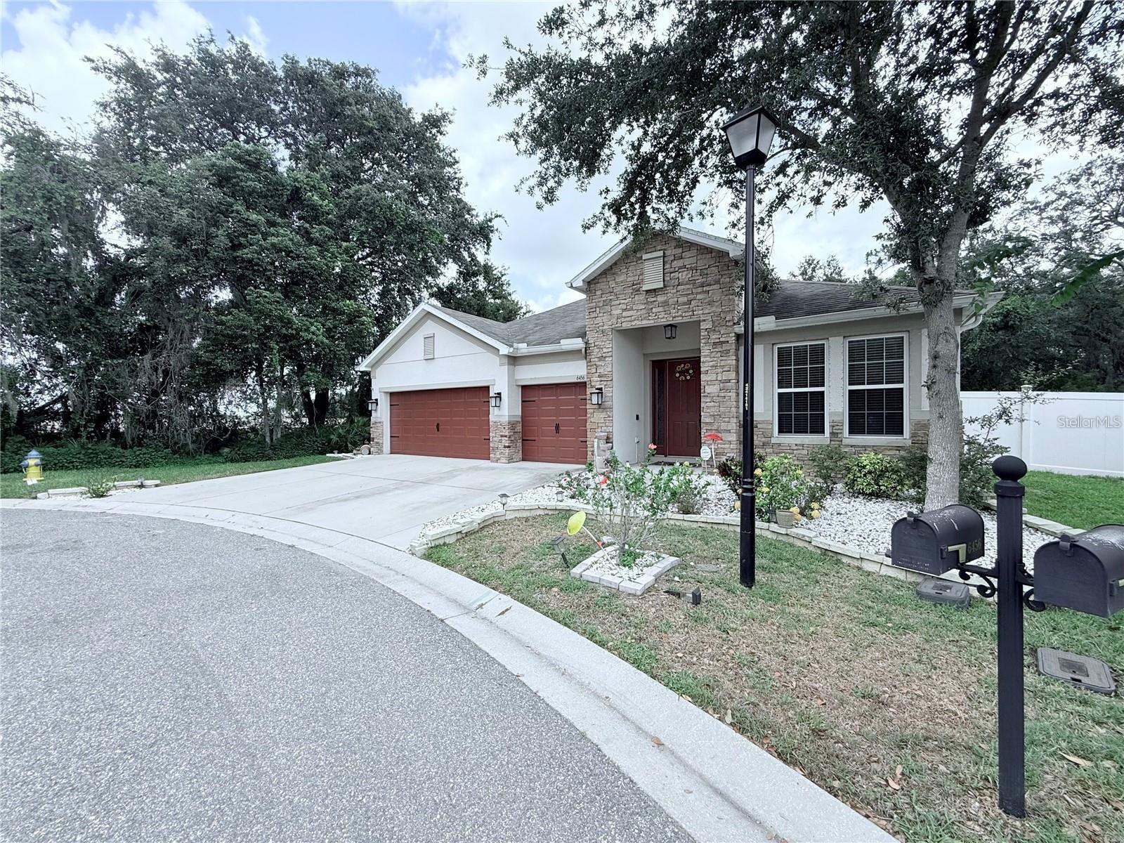OAK CRK A-D PH 03 - Residential Lease