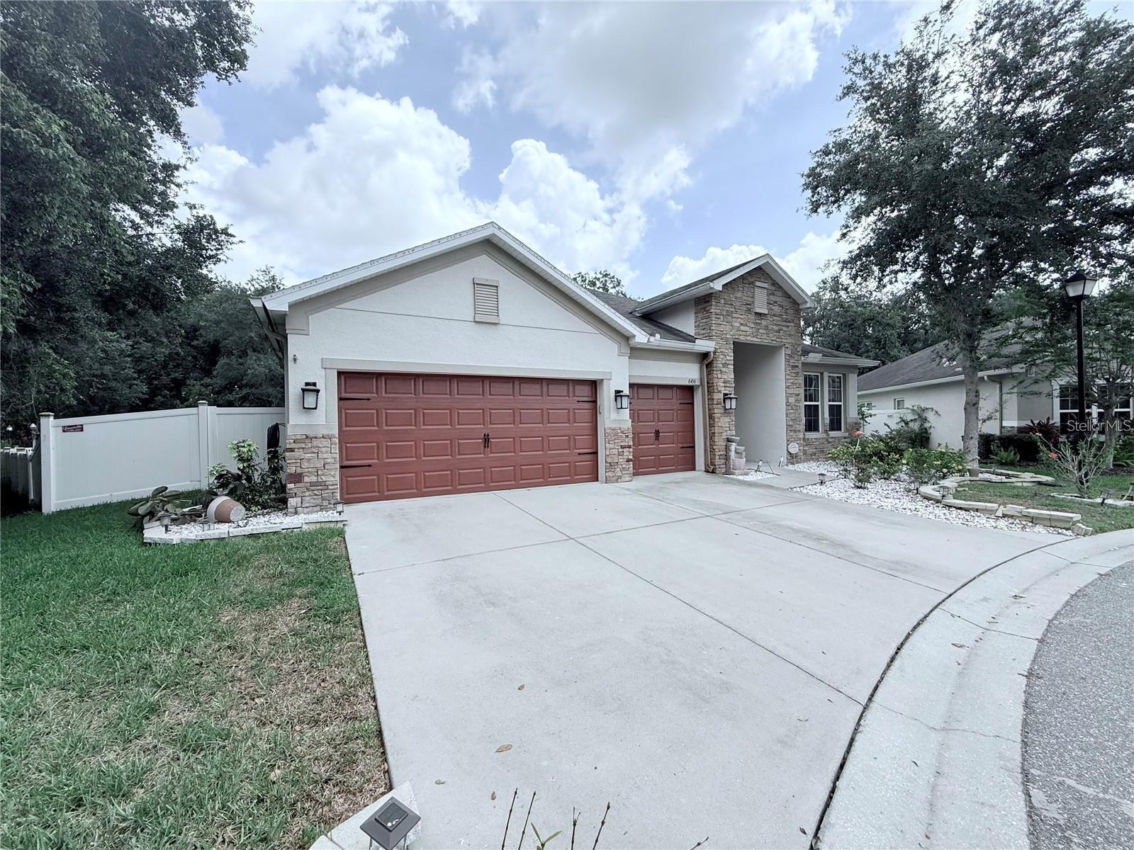 OAK CRK A-D PH 03 - Residential Lease