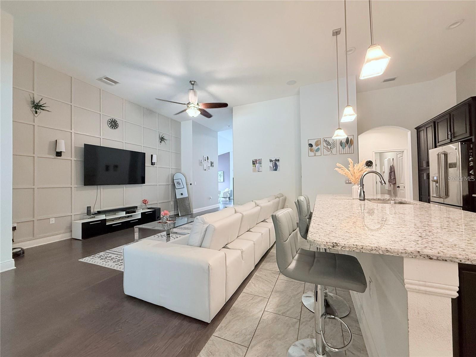 OAK CRK A-D PH 03 - Residential Lease