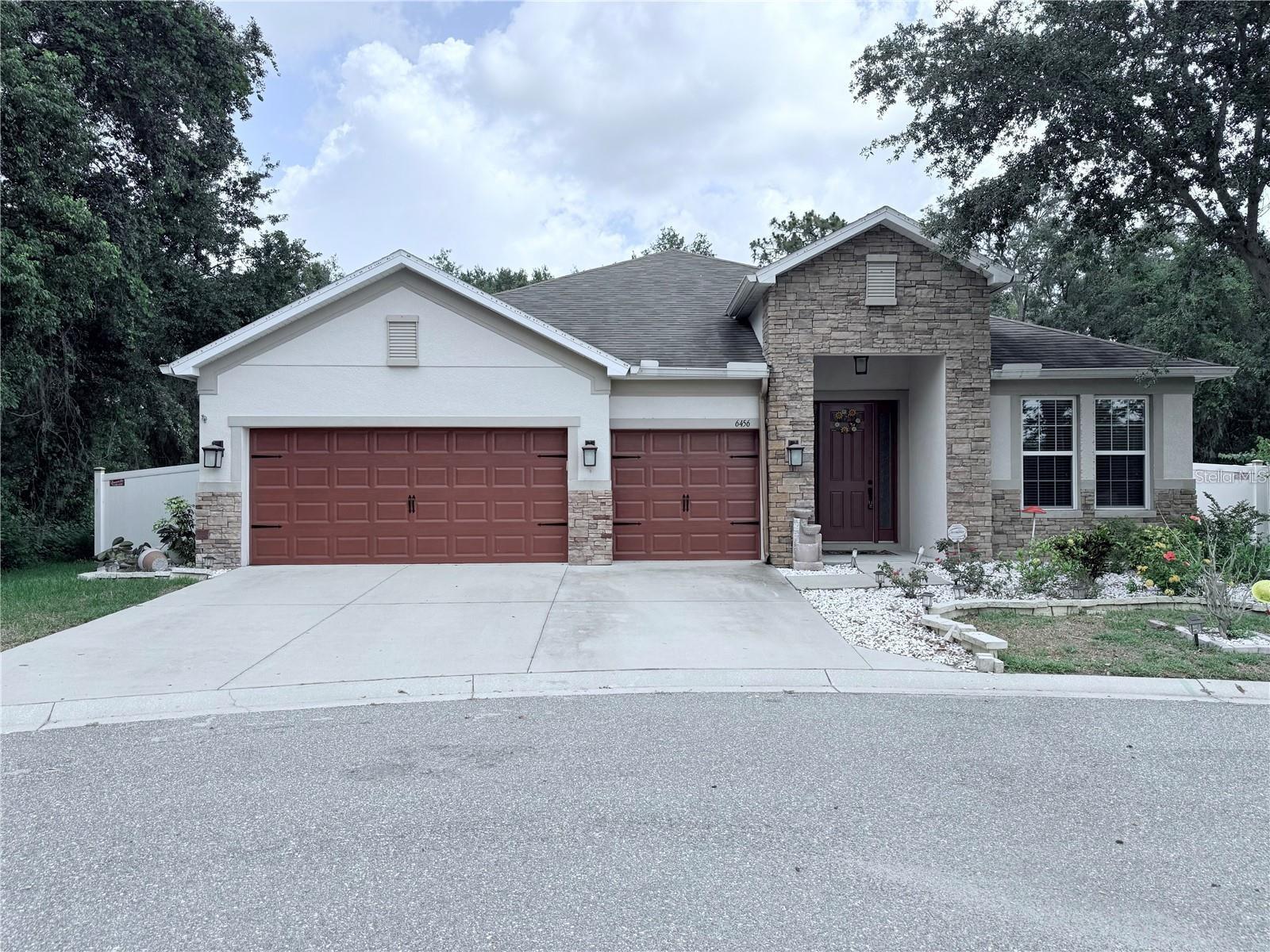 OAK CRK A-D PH 03 - Residential Lease