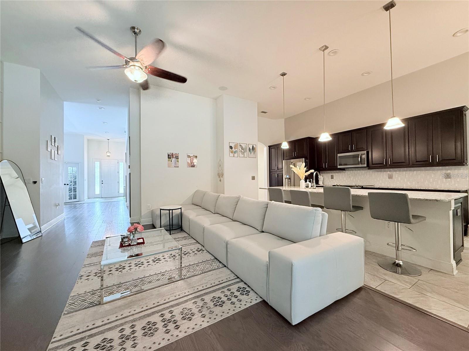 OAK CRK A-D PH 03 - Residential Lease